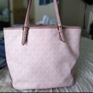 very nice original MK color cream bag
